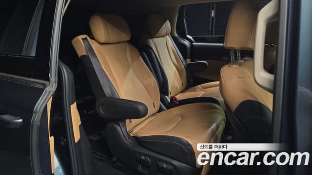 Kia Carnival 2021 — Фото 11/20