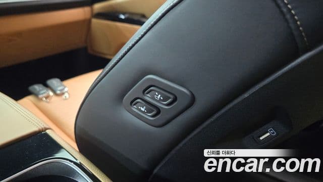 Kia Carnival 2021 — Фото 19/20