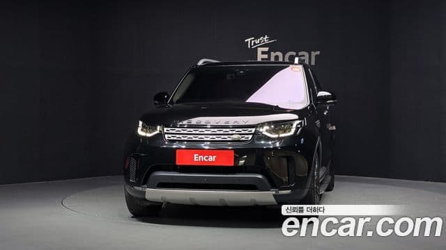 Land Rover Discovery 5 2020 — Фото 3/20
