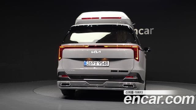 Kia Carnival 2025 — Şəkil 11/20