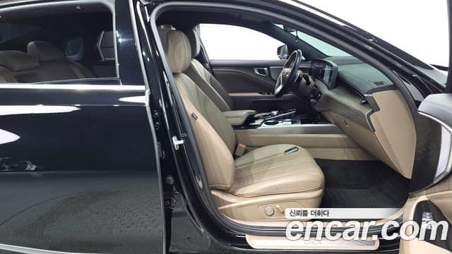 Kia K8 2022 — Photo 10/32