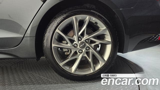 Genesis G70 2021 — Photo 5/30