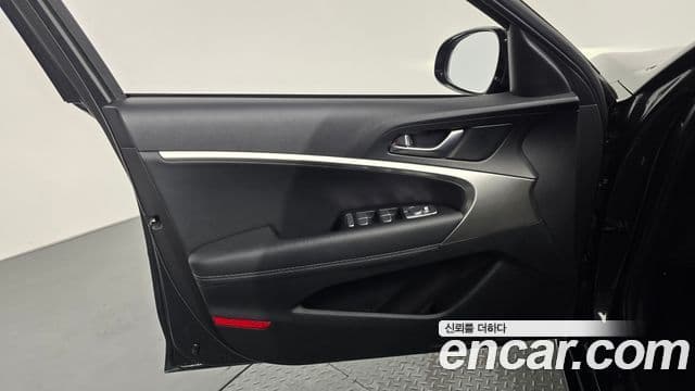 Genesis G70 2021 — Photo 11/30