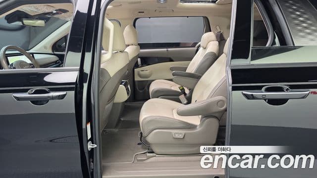 Kia Carnival 2024 — Фото 11/20