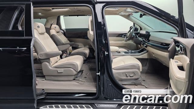 Kia Carnival 2024 — Şəkil 33/34