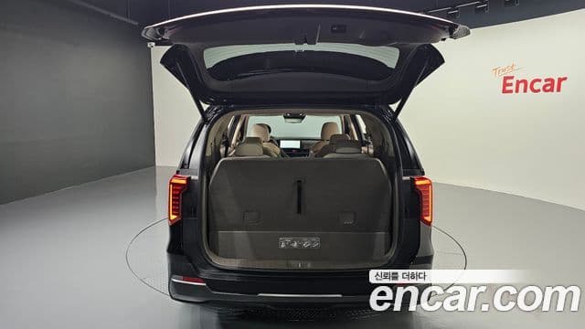 Kia Carnival 2024 — Şəkil 7/34