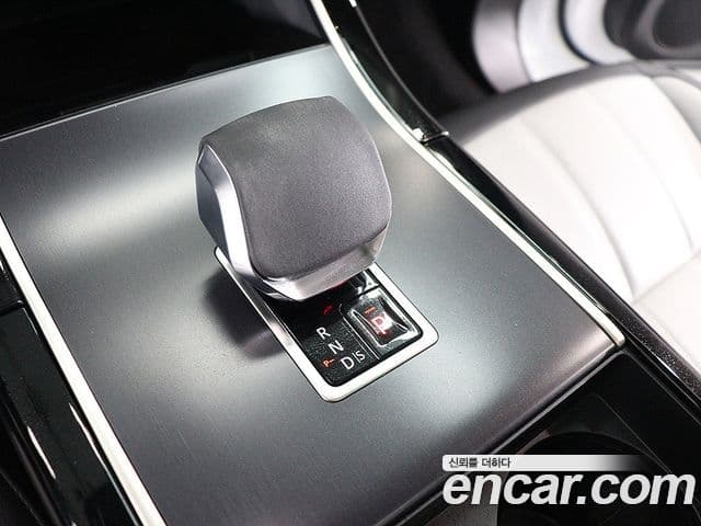 Land Rover Range Rover Evoque 2025 — Фото 19/20