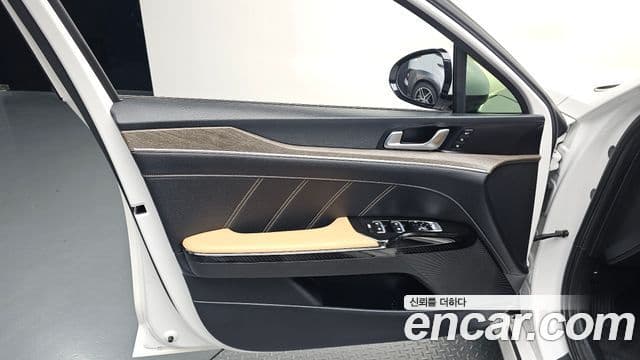 Kia K5 2021 — Photo 6/30