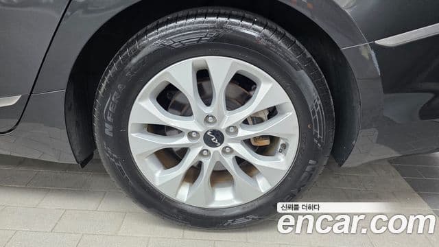 Kia K8 2021 — Photo 17/33