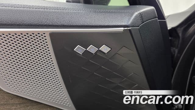 Kia K8 2021 — Photo 3/33