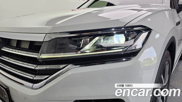 Volkswagen Touareg 2020 — Photo 2/30