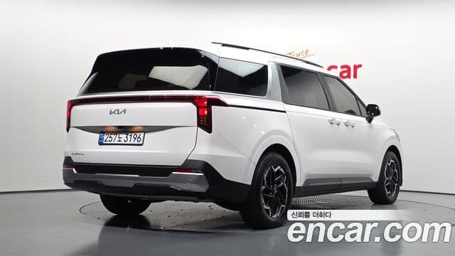 Kia Carnival 2024 — Фото 2/20