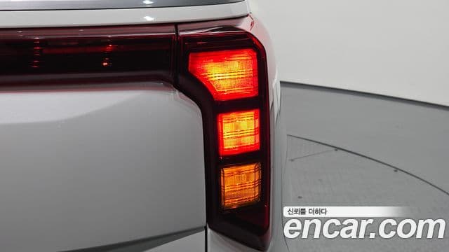Kia Carnival 2024 — ფოტო 12/30