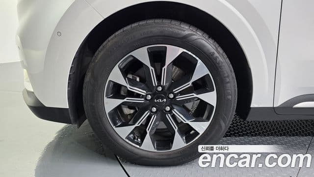 Kia Carnival 2022 — Фото 5/20
