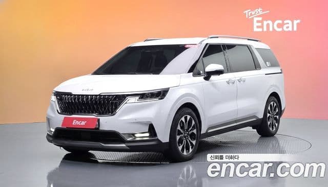 Kia Carnival 2022 — Фото 1/20