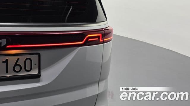 Kia Carnival 2022 — Photo 31/33