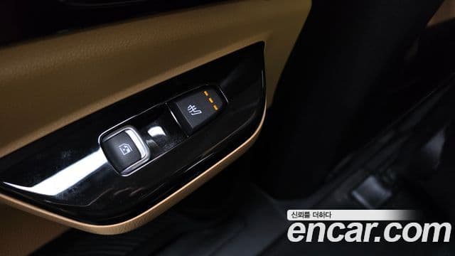 Kia Carnival 2022 — Photo 19/33