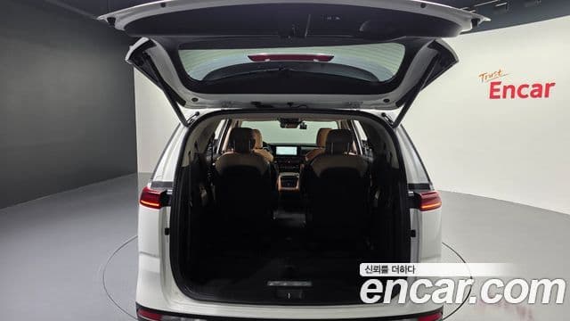 Kia Carnival 2022 — Photo 5/33