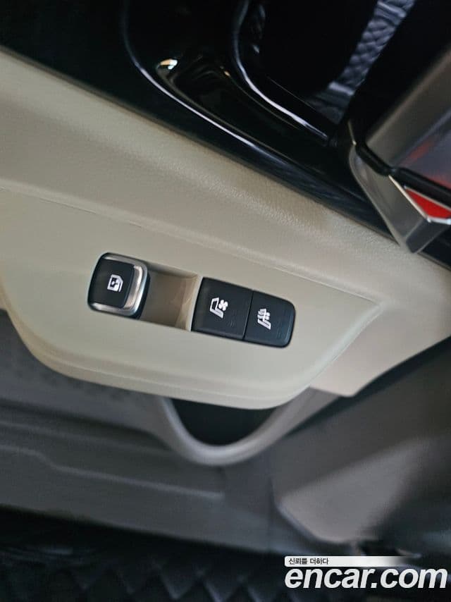 Kia Carnival 2024 — Фото 17/20