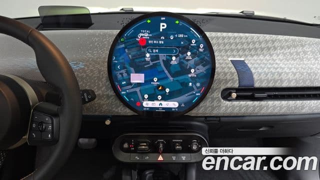 Mini Cooper Electric 2024 — Photo 9/34