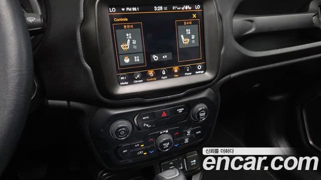 Jeep Renegade 2022 — Фото 17/20