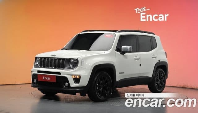Jeep Renegade 2022 — Фото 1/20