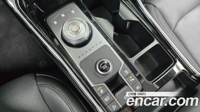 Kia Sorento 2023 — Фото 9/20