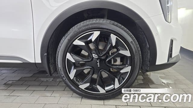 Kia Sorento 2023 — Şəkil 11/35