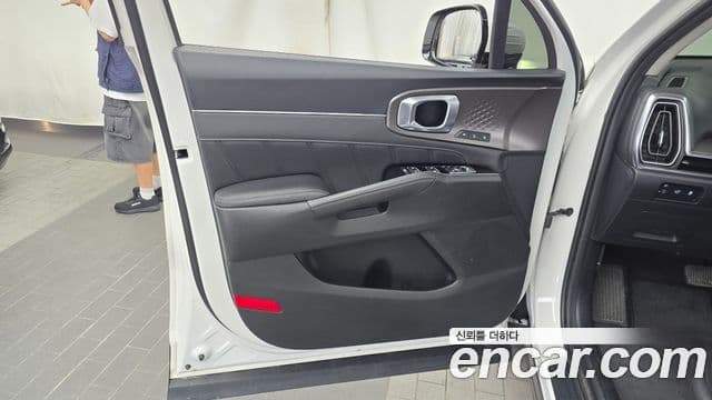 Kia Sorento 2023 — Şəkil 9/35