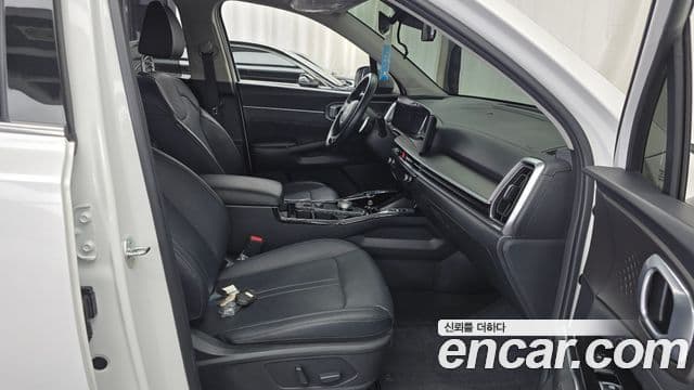 Kia Sorento 2023 — Şəkil 25/35