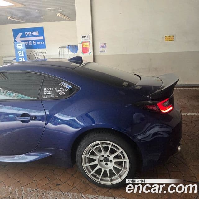 Toyota GR86 2023 — Photo 6/15