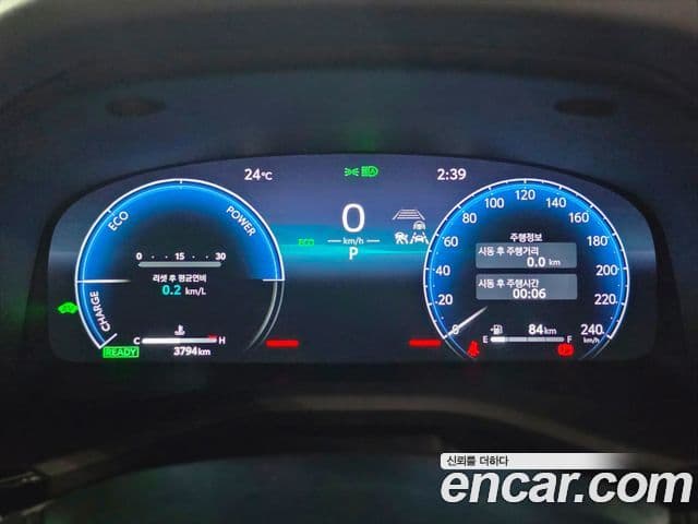Toyota Camry 2025 — Photo 15/20