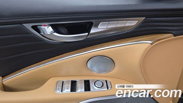 Kia The K9 2022 — Photo 21/36
