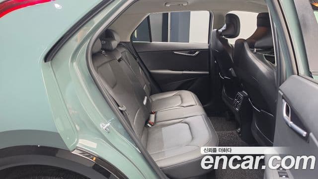 Kia Niro 2024 — Фото 12/20