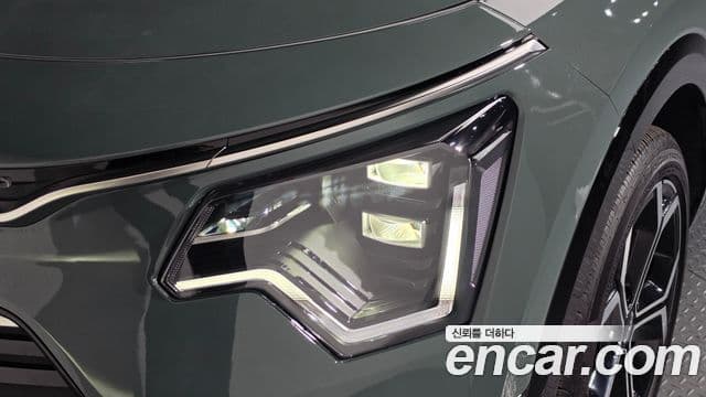 Kia Niro 2024 — ფოტო 21/36