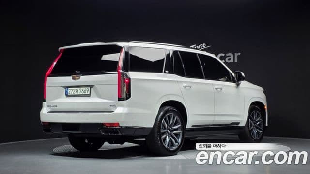 Cadillac Escalade 2021 — Фото 1/20