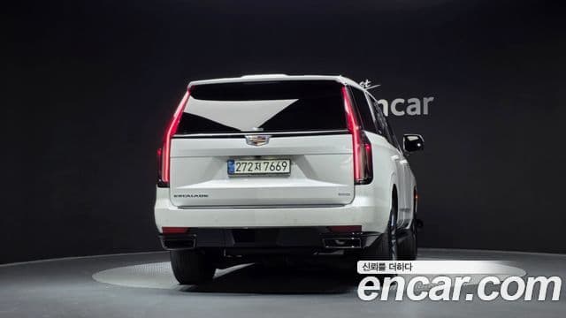 Cadillac Escalade 2021 — Фото 3/20