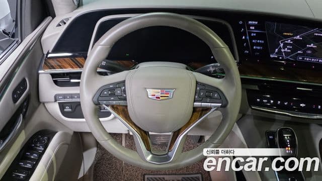Cadillac Escalade 2021 — Фото 13/20