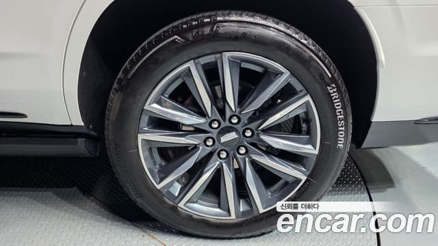 Cadillac Escalade 2021 — Şəkil 34/42