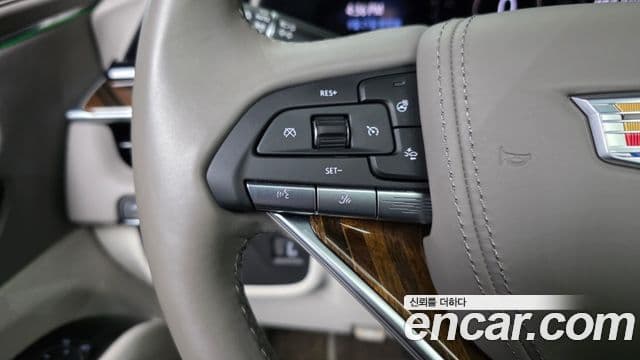 Cadillac Escalade 2021 — Şəkil 15/42
