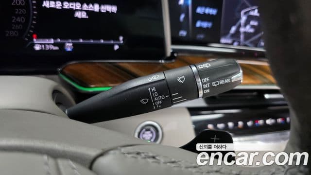 Cadillac Escalade 2021 — Şəkil 9/42