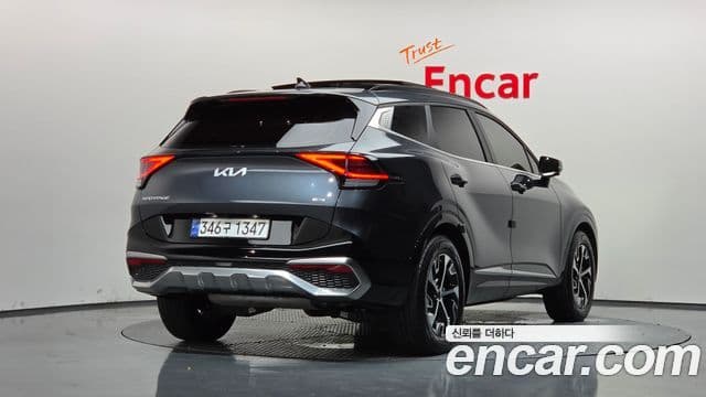 Kia Sportage 2023 — Фото 2/20