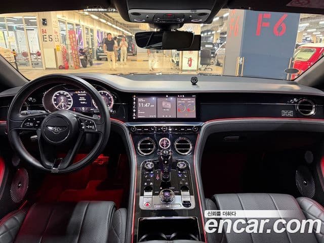 Bentley Continental GT 2019 — Photo 7/20