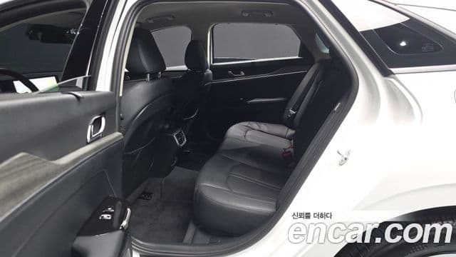 Kia K5 2024 — Şəkil 29/30