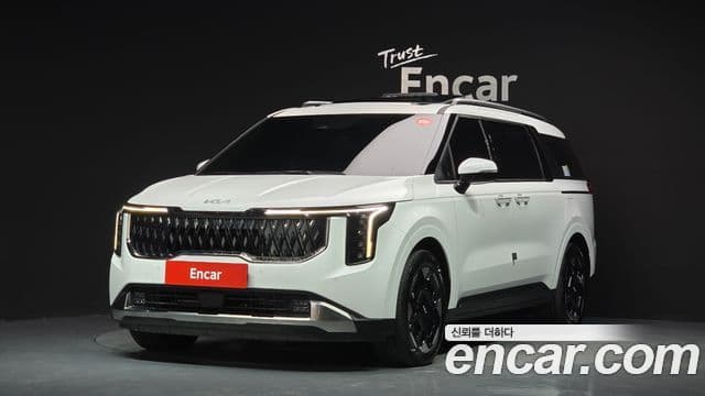 Kia Carnival 2025 — Фото 1/20