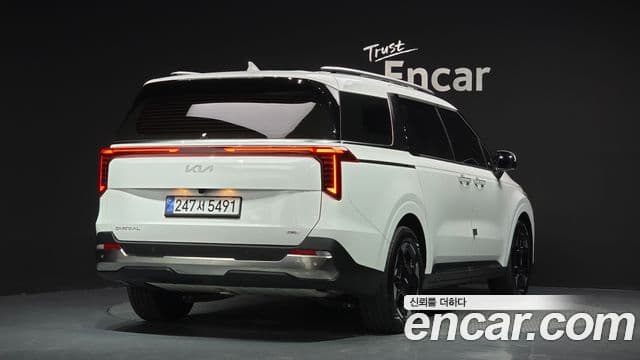 Kia Carnival 2025 — Фото 2/20
