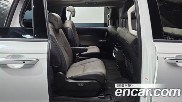 Kia Carnival 2025 — Фото 11/20