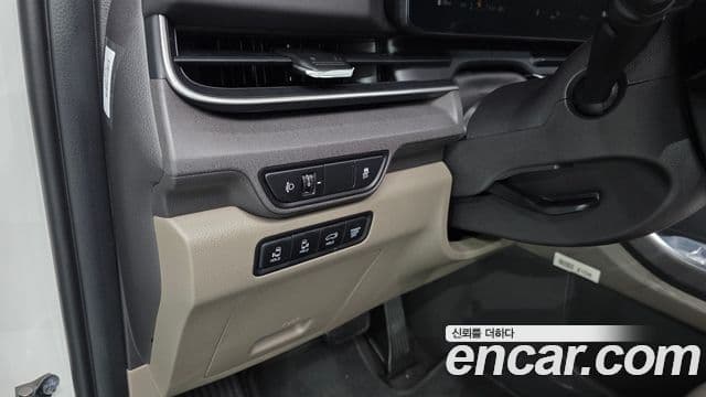 Kia Carnival 2025 — Şəkil 19/35