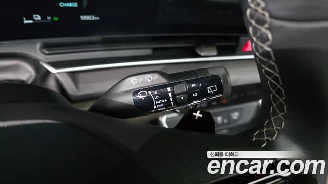 Kia Carnival 2025 — Şəkil 32/35