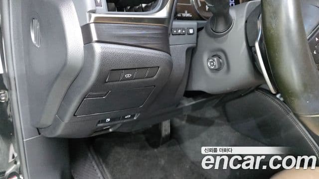 Lexus ES300h 2019 — Şəkil 38/38